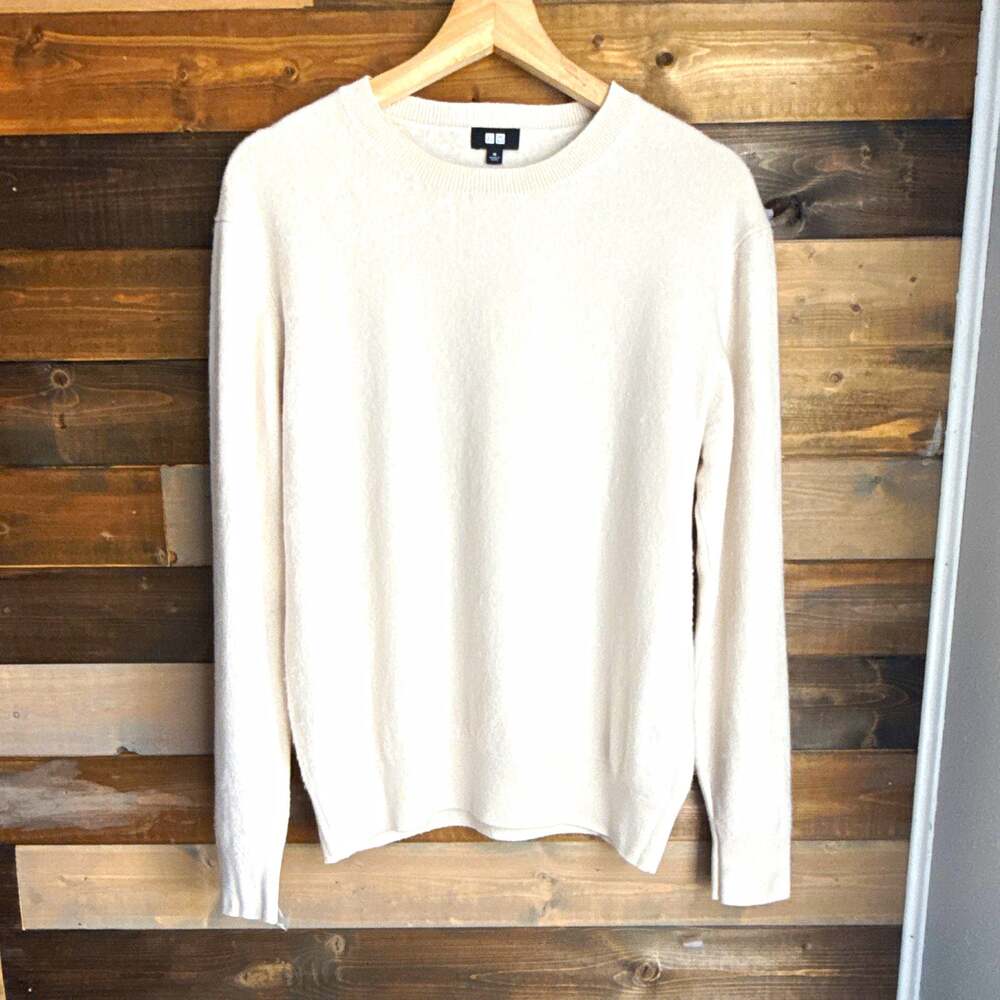 Uniqlo Mens M Cream 100% Cashmere Crewneck Knit Pullover Sweater Minimalist